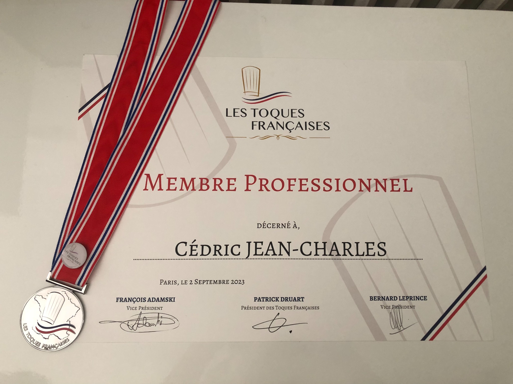 Certificat de membre professionnel Les Toques Françaises de Cédric Jean Charles